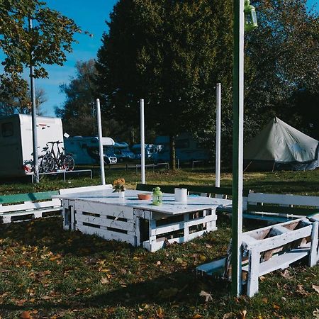 Munich Oktoberfest Glamping Hotell Exteriör bild