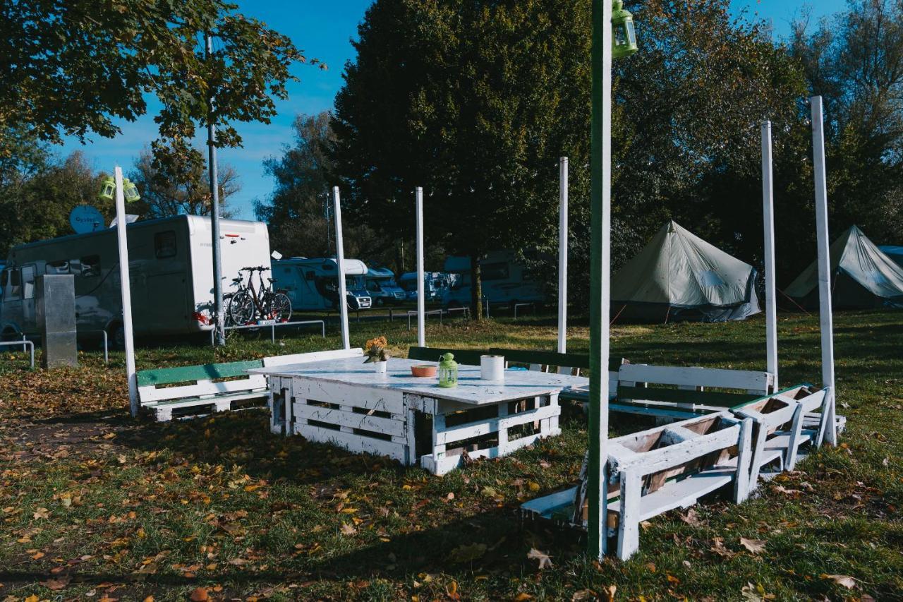 Munich Oktoberfest Glamping Hotell Exteriör bild