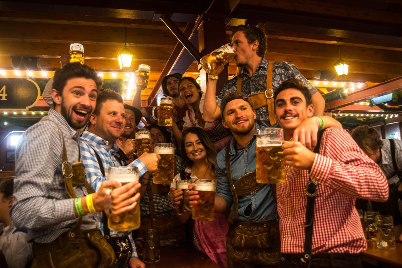 Munich Oktoberfest Glamping Hotell Exteriör bild